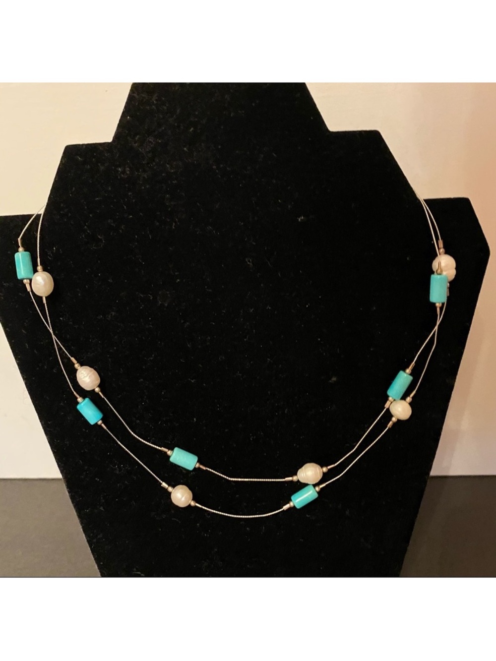 QT 925 NECKLACE 2 WIRES STERLING SILVER PEARLS BLUE BEADS